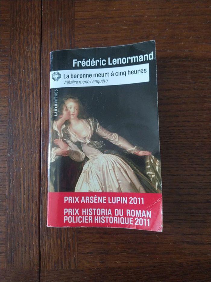 La baronne meurt à cinq heures

Par Frédéric Lenormand - photo numéro 1