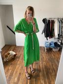 Robe longue verte avec ceinture