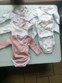 Lot 5 bodies Disney bébé fille 3 mois neuf