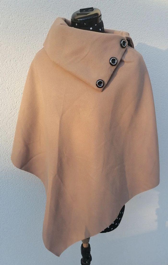 Cape en laine beige Taille Unique - photo numéro 2