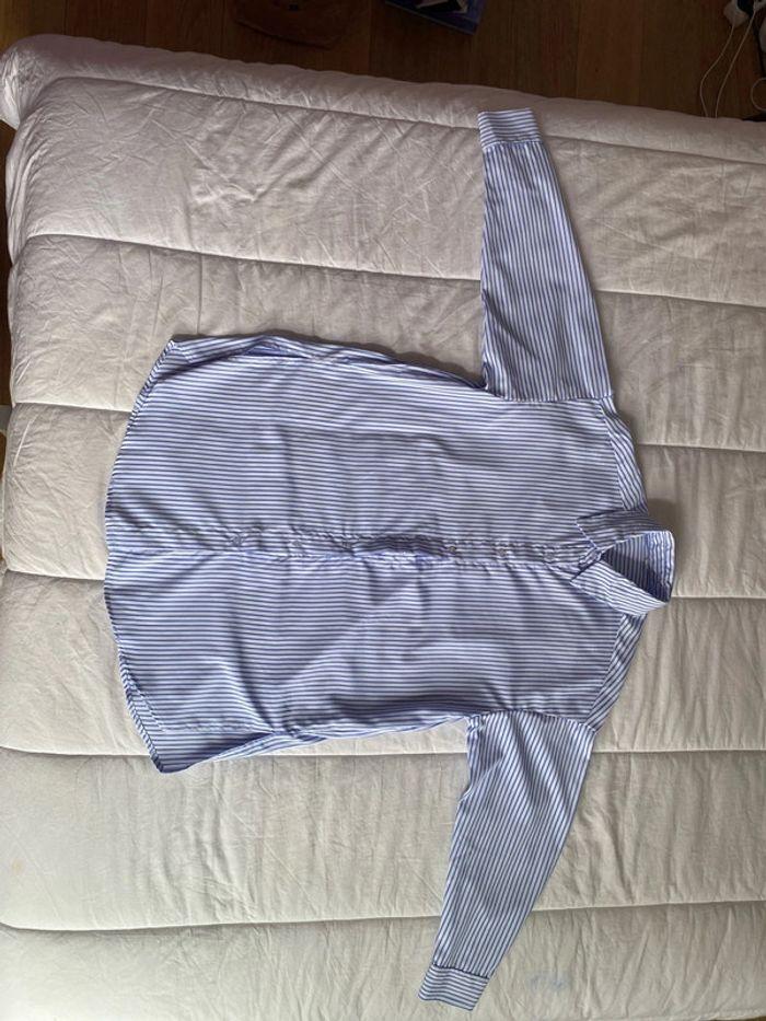 Chemise Shein blanche à rayures bleues en XS - photo numéro 3