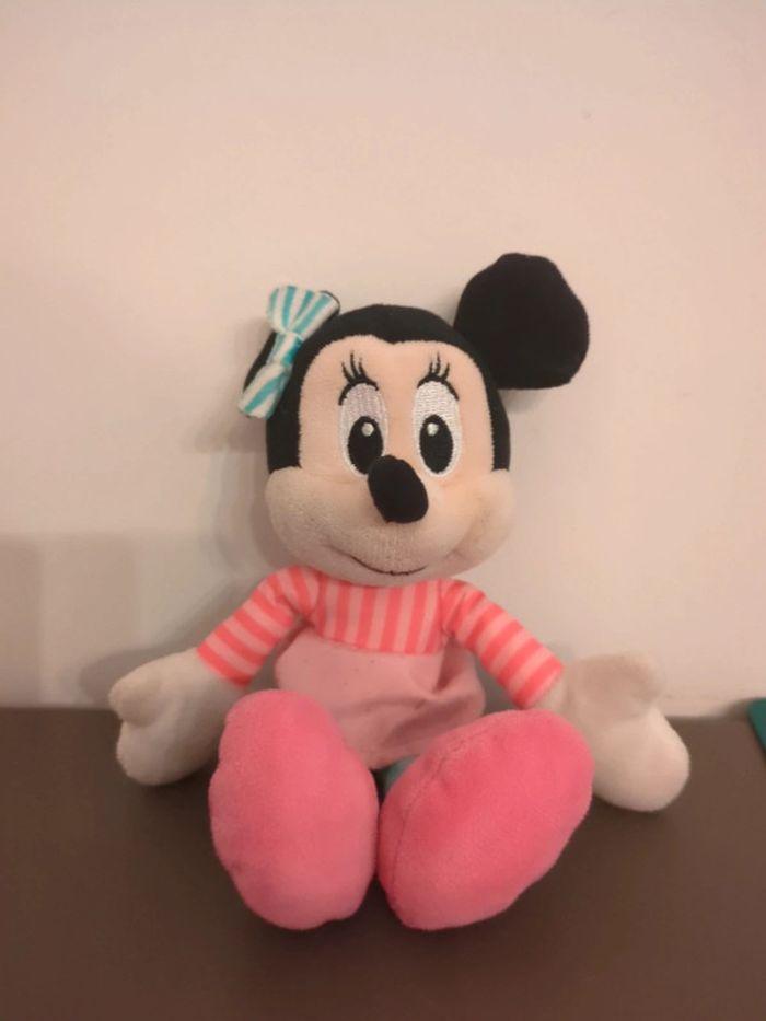 peluche Disney Minnie - photo numéro 1