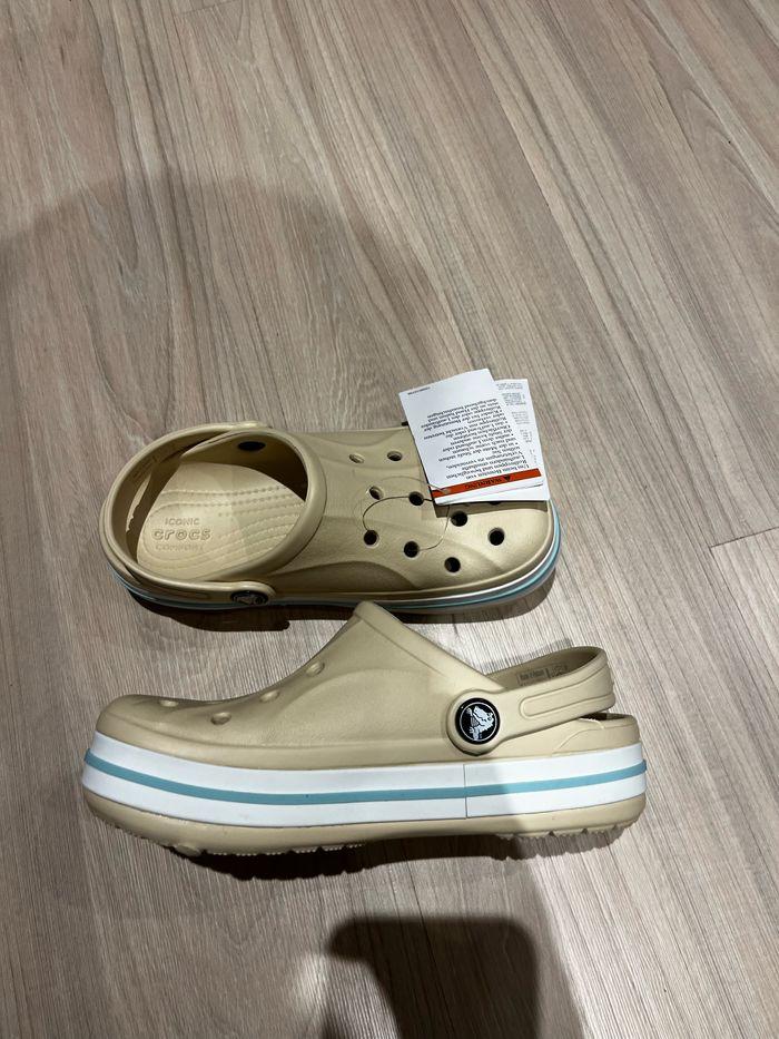 Crocs neuve taille 32/33 - photo numéro 2