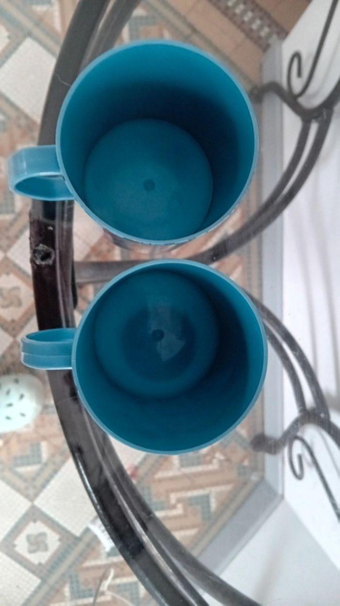 2 tasses en plastique - photo numéro 4