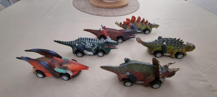 voitures dinosaures - photo numéro 2