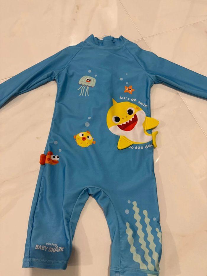 Maillot de bain combinaison baby shark - photo numéro 2