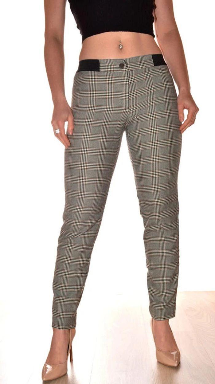 Pantalon ajusté motif carreaux taille S - photo numéro 1