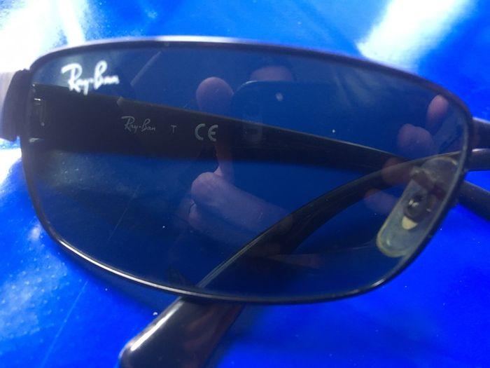 Lunettes de soleil noire Rayban+étui - photo numéro 2