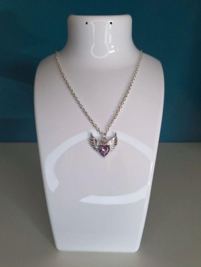 Collier coeur violet avec ailes - photo numéro 1