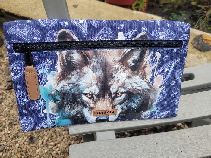 Pochette cabaia loup neuve  customisee - photo numéro 1