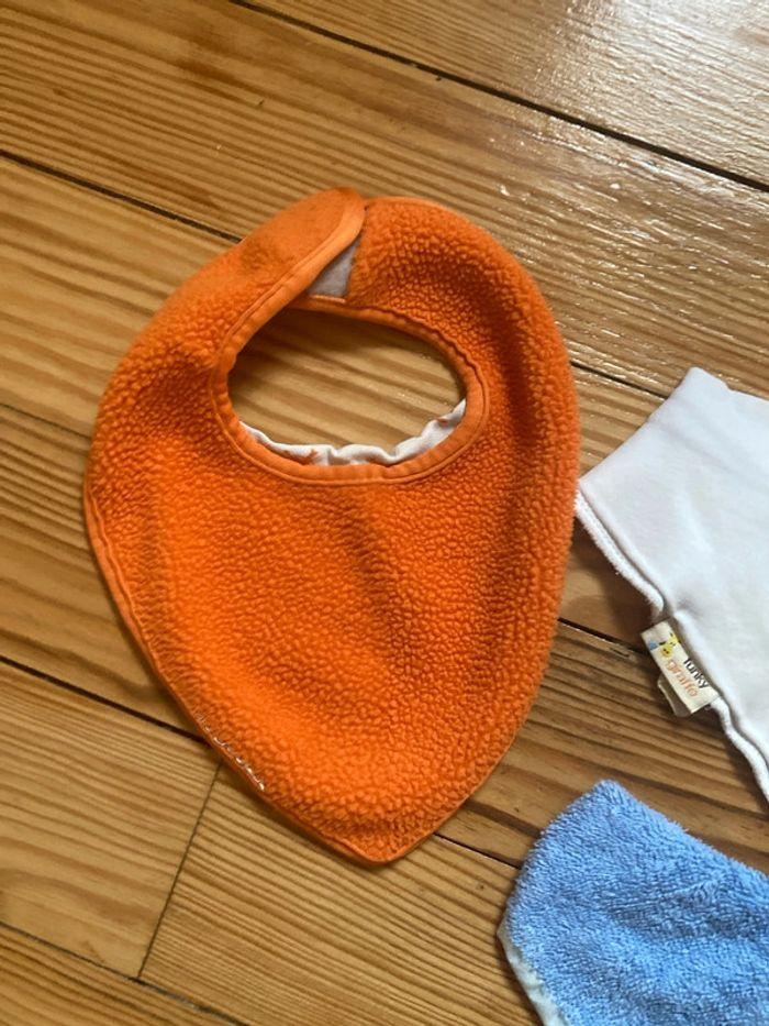 Lot de 4 bavoirs bandanas bébé - photo numéro 3