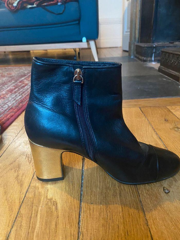 Bottines noire et dorée quasi neuve Minelli - photo numéro 3