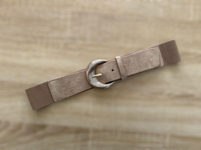 Ceinture élastique beige à boucle dorée - photo numéro 1