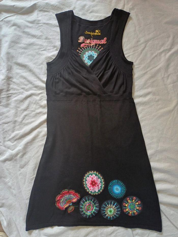 Robe Desigual taille XL très bon état - photo numéro 1