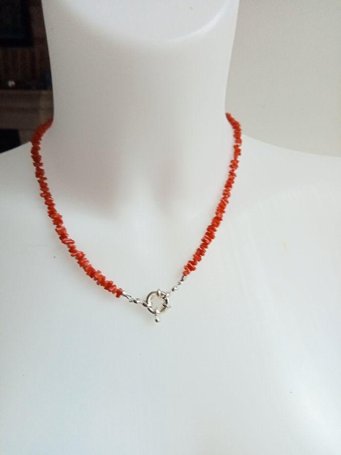 Collier corail rouge - photo numéro 1