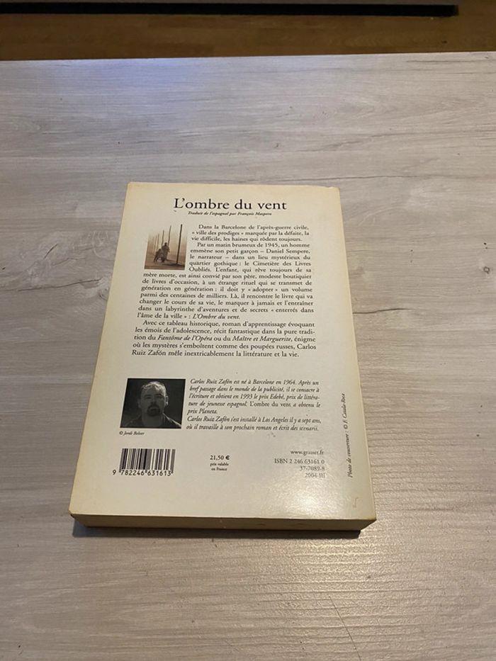 L'Ombre du vent Par Carlos Ruiz Zafón - photo numéro 2