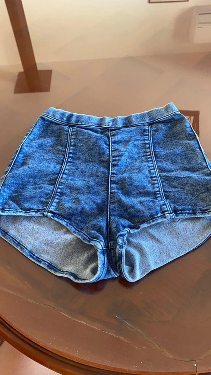 Short effet jeans bershka - photo numéro 1