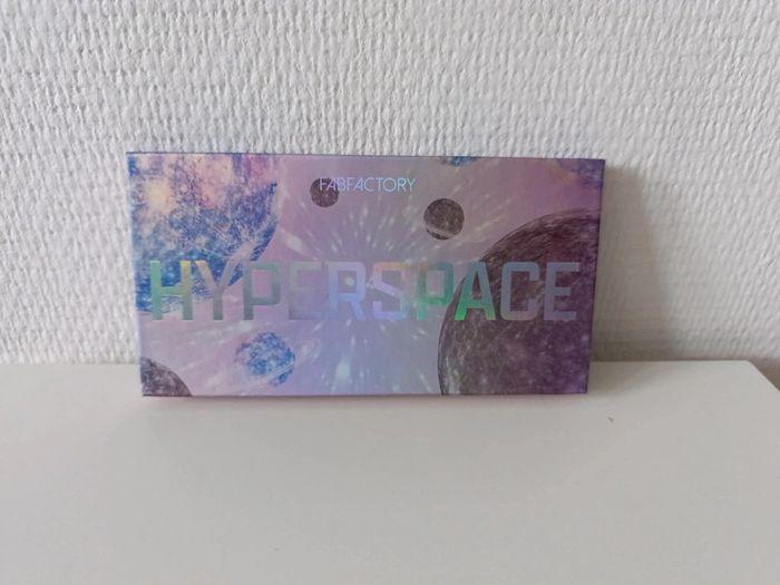 💄Palette Hyperspace Fab Factory 18 fards à paupières💄 - photo numéro 2