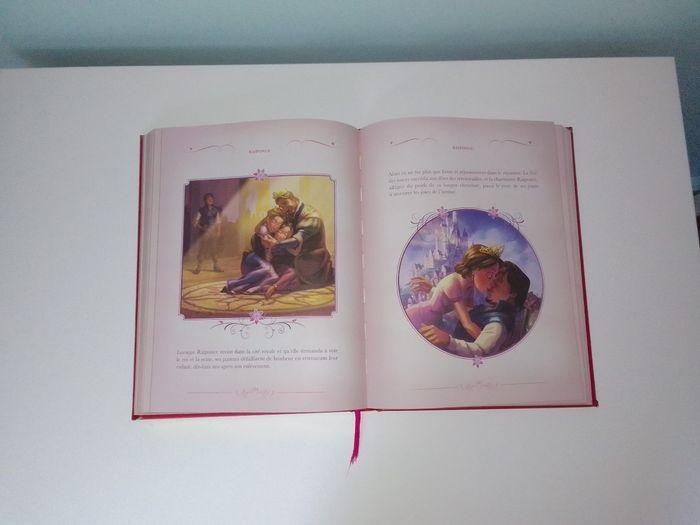 Livre disney "Histoires de princesses" - photo numéro 6