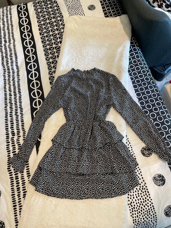 Petite robe pois noir et blanche