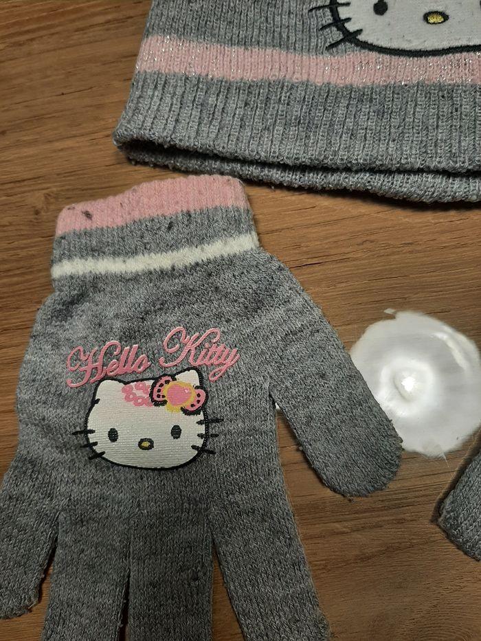 Ensemble bonnet gants Hello kitty 6 ans - photo numéro 2