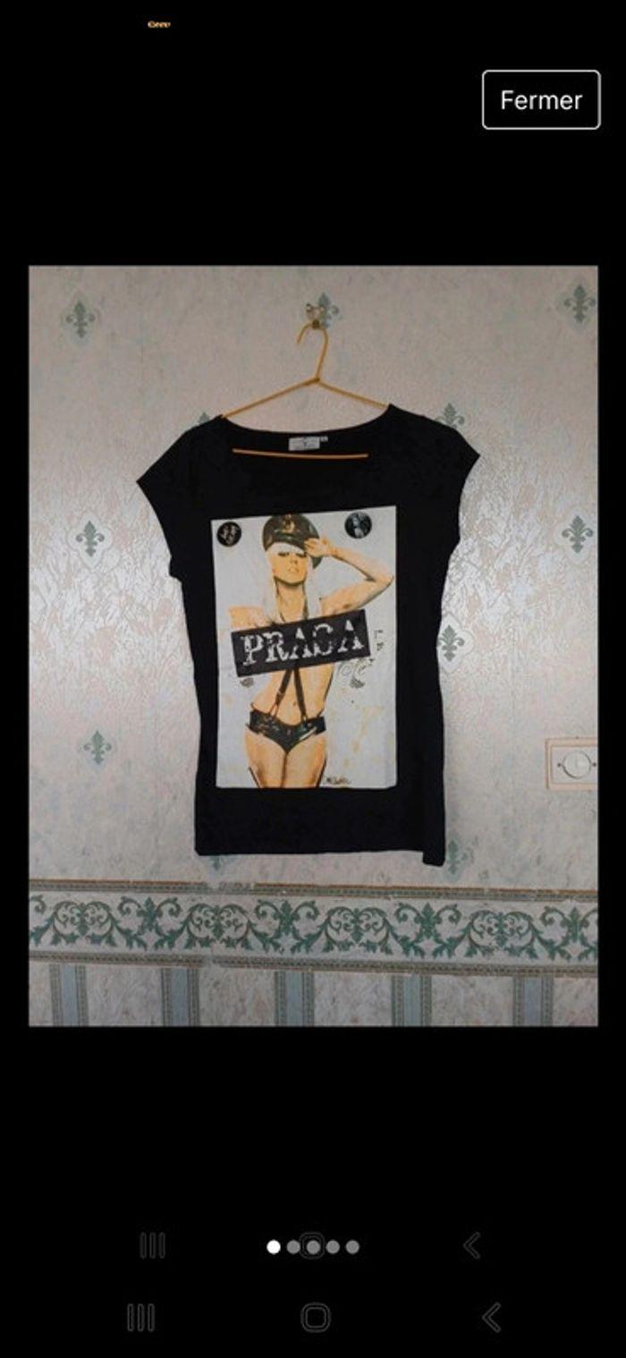 Tee shirt noir Lady gaga + badges - photo numéro 1