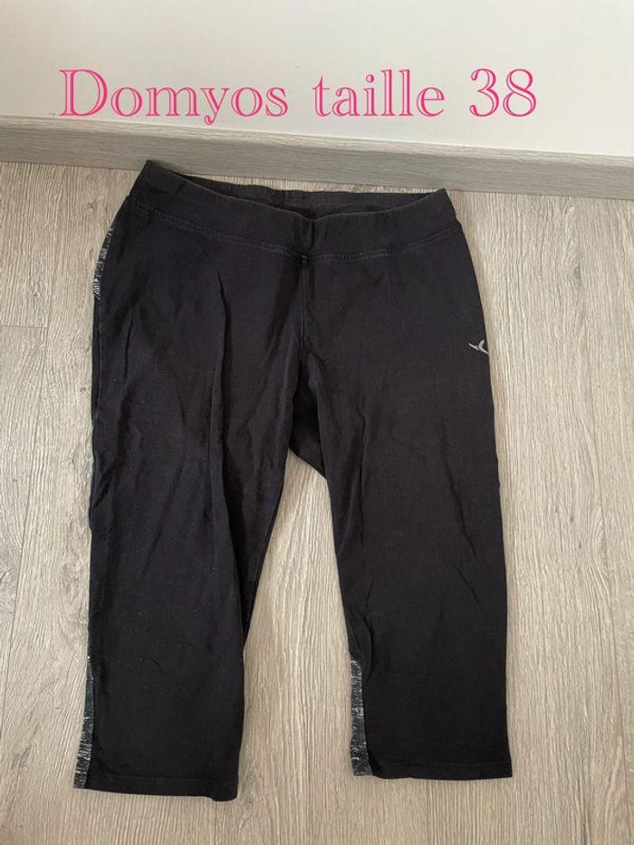 Corsaire pantacourt legging de sport noir à motifs blanc taille haute élastique domyos taille 38 - photo numéro 1