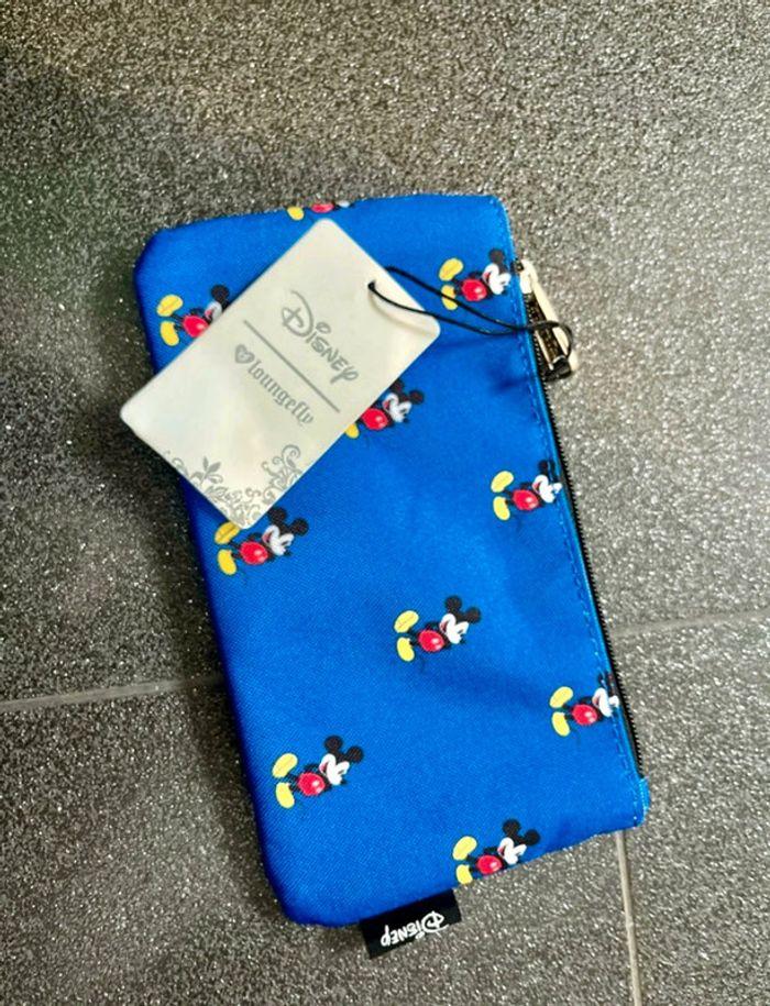 Trousse loungefly Disney Mickey - photo numéro 1