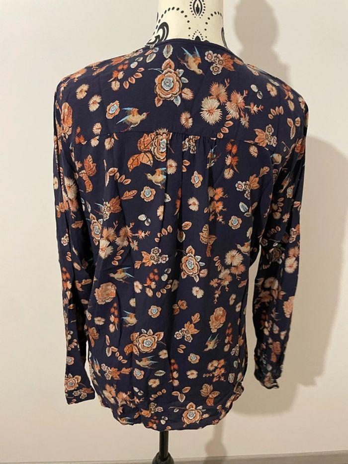 Blouse à manches longues effet cache cœur bleu marine à motifs fleurs camaïeu taille 40 - photo numéro 3