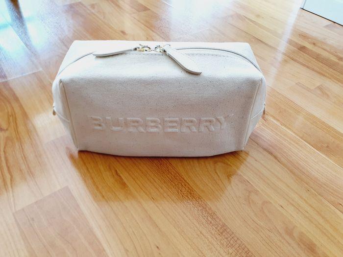 Trousse De Toilette "BURBERRY" en Toile Blanche neuve sous blister. - photo numéro 6