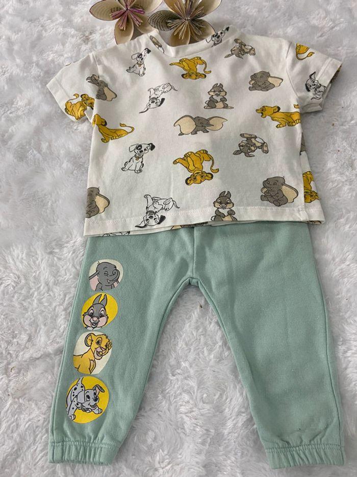 Ensemble Disney 6 mois beige vert pastel pantalon + T Shirt roi lion dumbo dalamatiens tbe - photo numéro 2