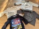 Lot de 3 t-shirts et un pull