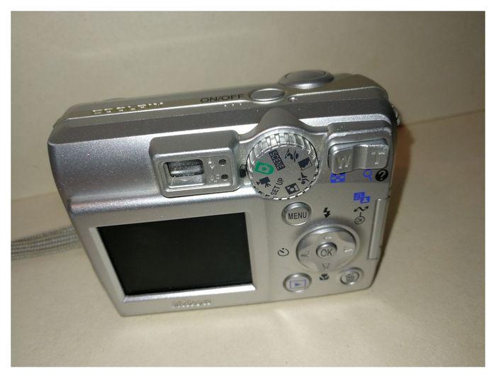 APN Nikon Coolpix 4600 4Mp Appareil photo Vintage / Excellent état - photo numéro 4