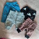 Lot 4 pantalons + 2 t-shirts.