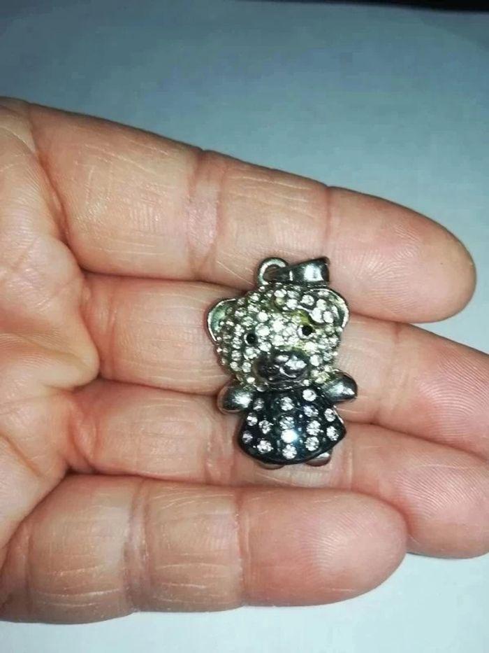 Pendentif oursone à strass - photo numéro 1