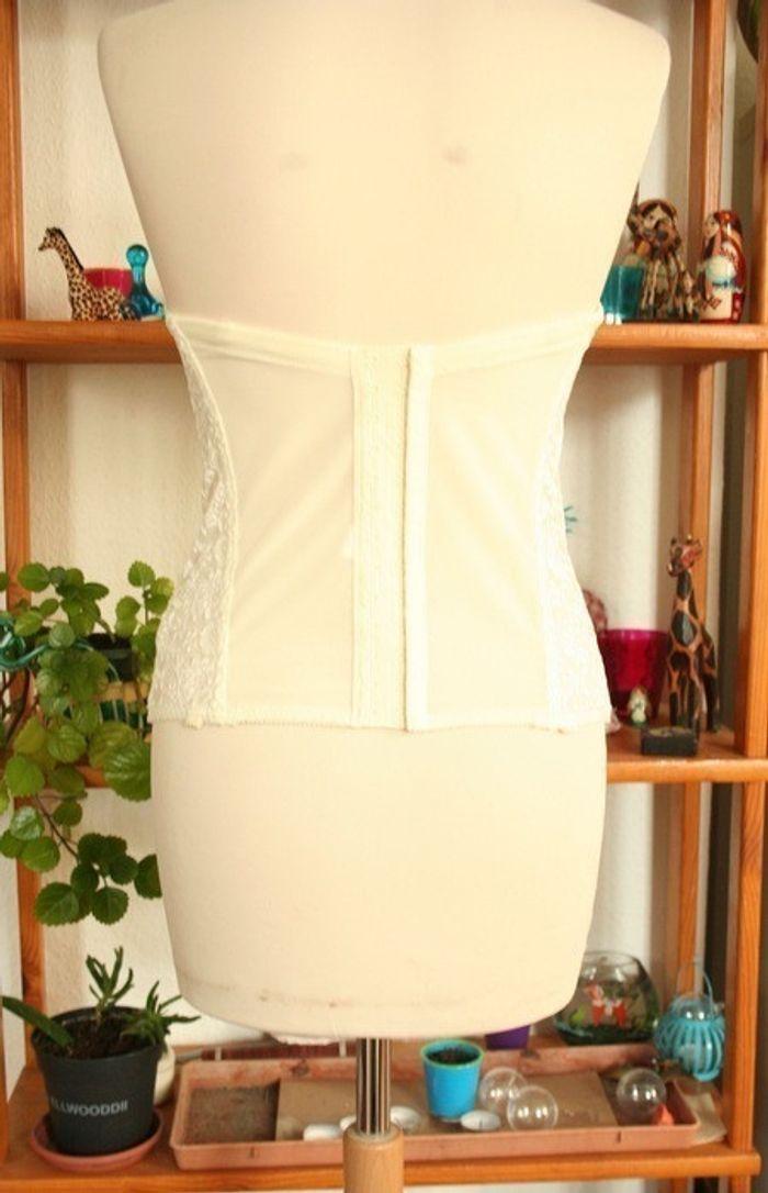 Très joli corset mariage - photo numéro 4