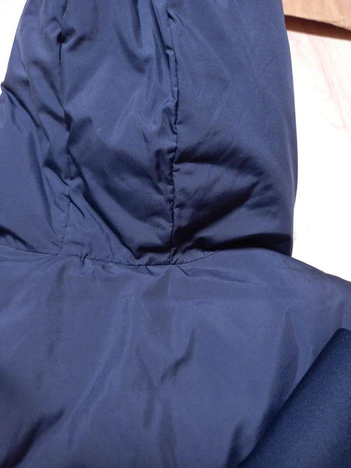 Blouson à capuche en très bon état - photo numéro 13