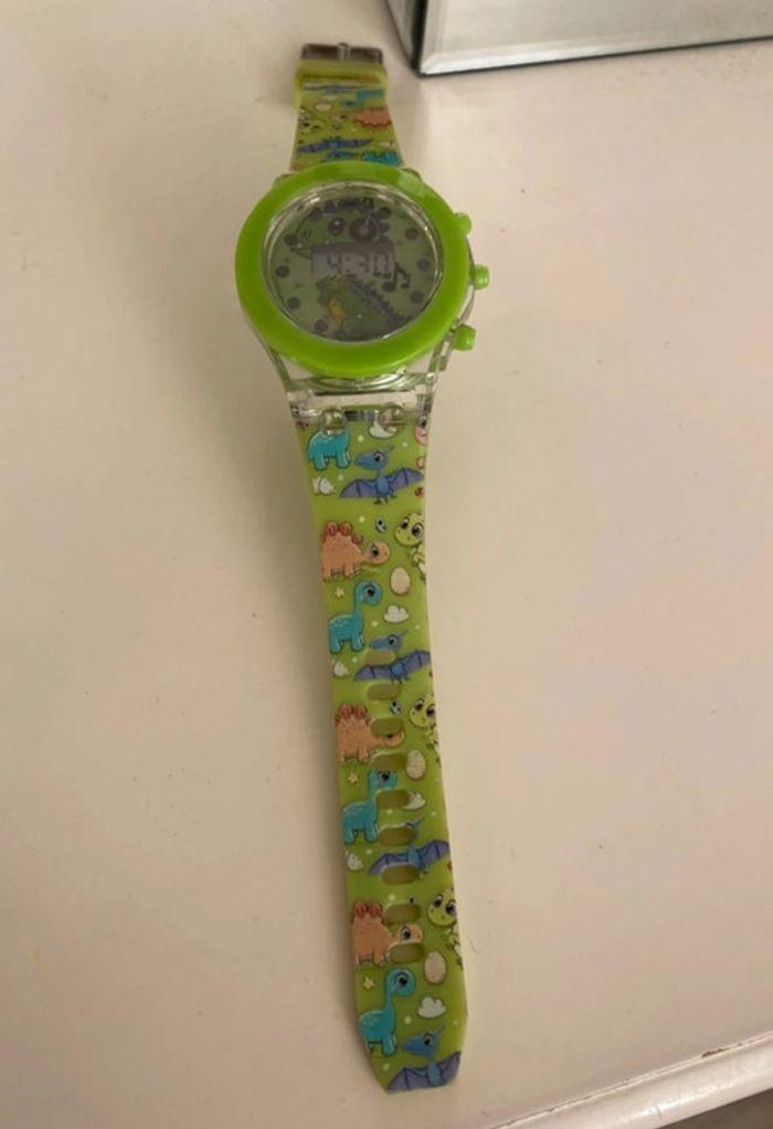 Montre enfant lumineuse - photo numéro 3