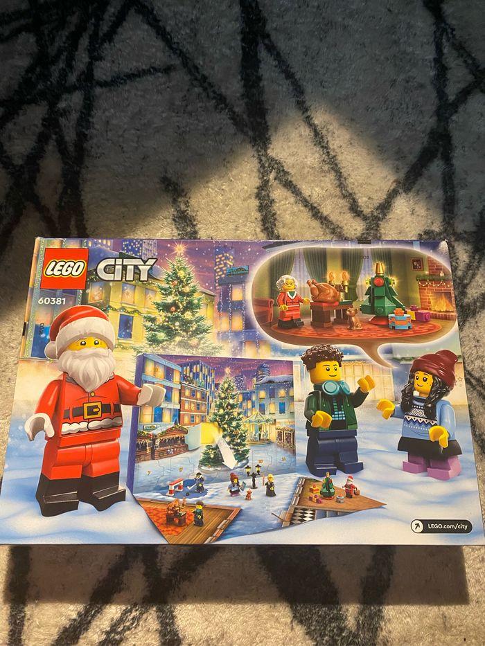 Calendrier Lego city 60381 - photo numéro 2