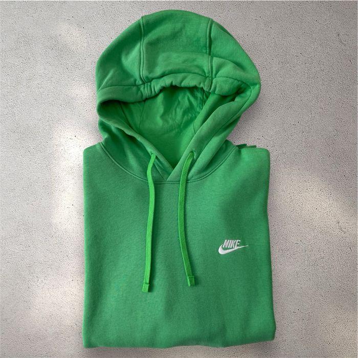 Pull à capuche Nike - photo numéro 1