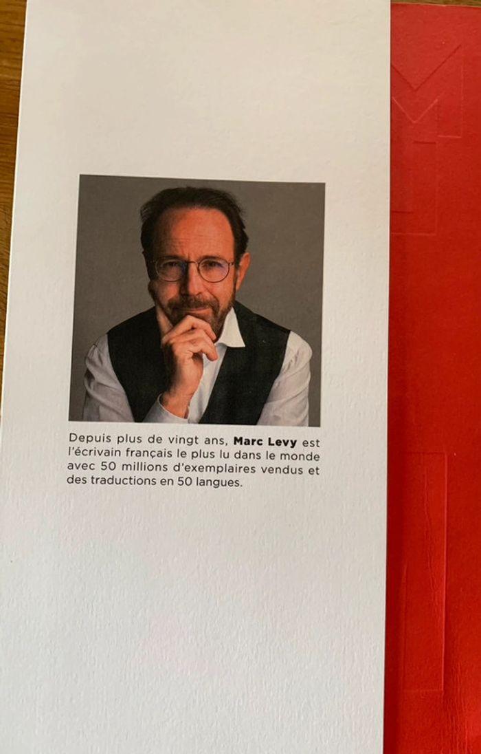 NOA dernier livre de la tribologie de Marc Levy - photo numéro 4