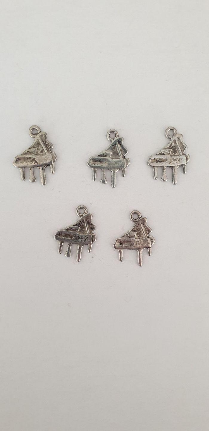 Pendentifs breloques piano