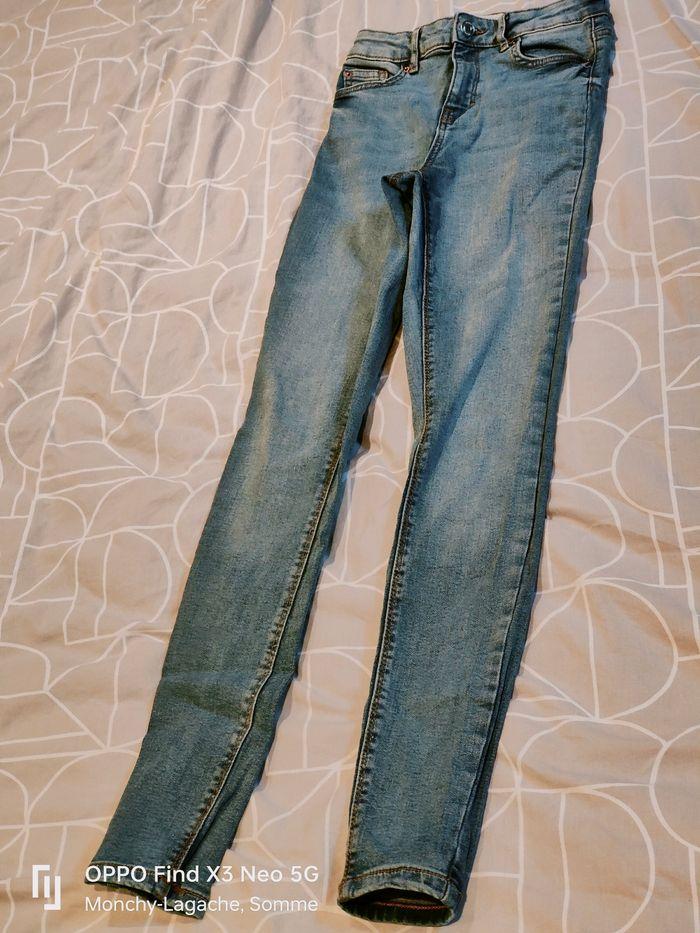 Jean slim Primark taille 34 à 1€50 -50% dès 2 achetés - photo numéro 1