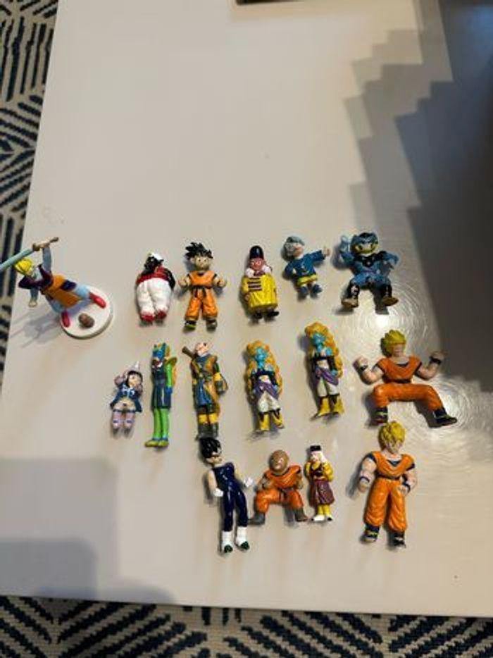 Lot 16 figurines dragon ball Z  Vintage 1989 - photo numéro 1