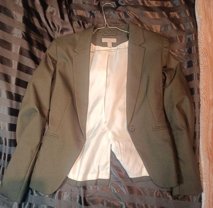 Annonce de Vente : Blazer kaki - Taille 34 - H&M - photo numéro 2