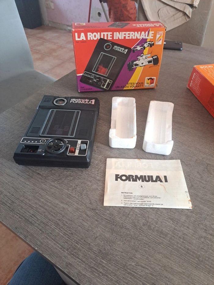 Jeu electronique vintage formula 1 - photo numéro 1