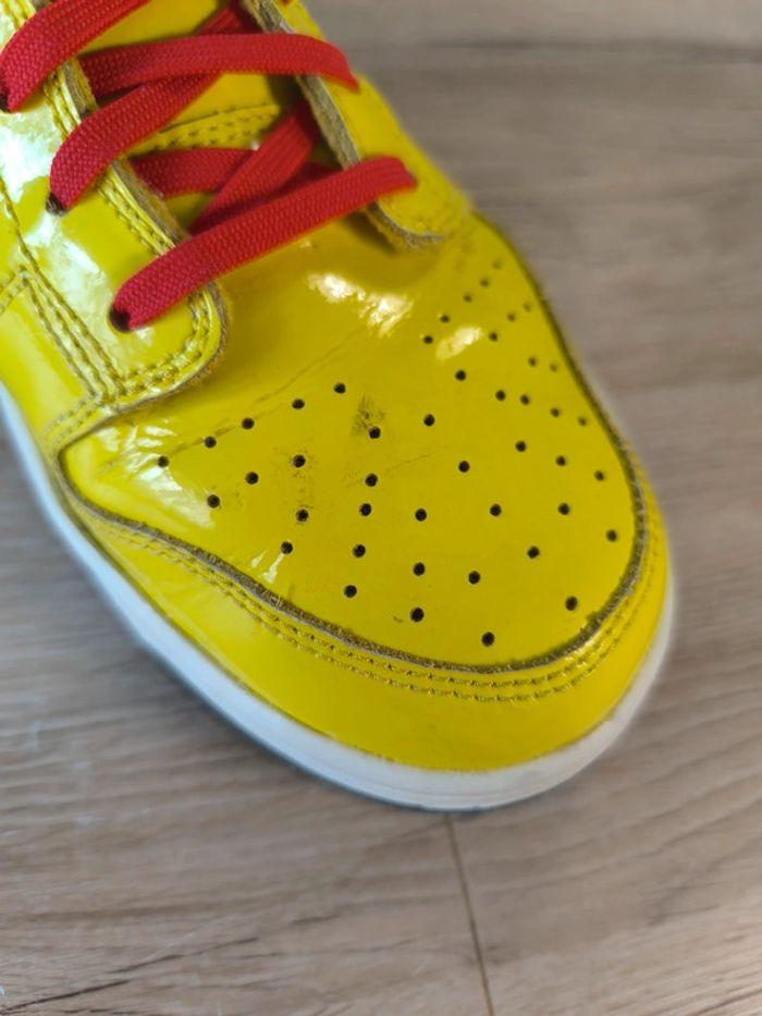 Baskets Nike dunk low spongebob pointure 39 peut porter sans boîte d'origine - photo numéro 10