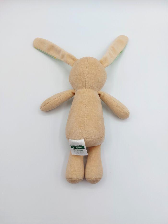 Peluche doudou lapin beige vert KLORANE l’âme botanique 20/30 cm fleurs jaunes - photo numéro 2