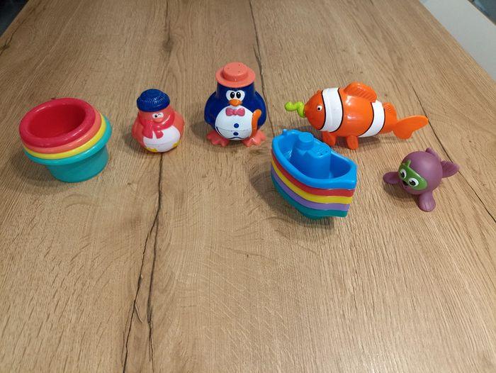 Lot jouets tout-petits pour le bain - photo numéro 2