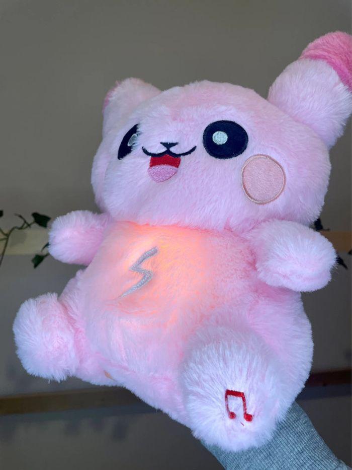 Peluche lumineuse Pokémon Pikachu qui respire - photo numéro 8